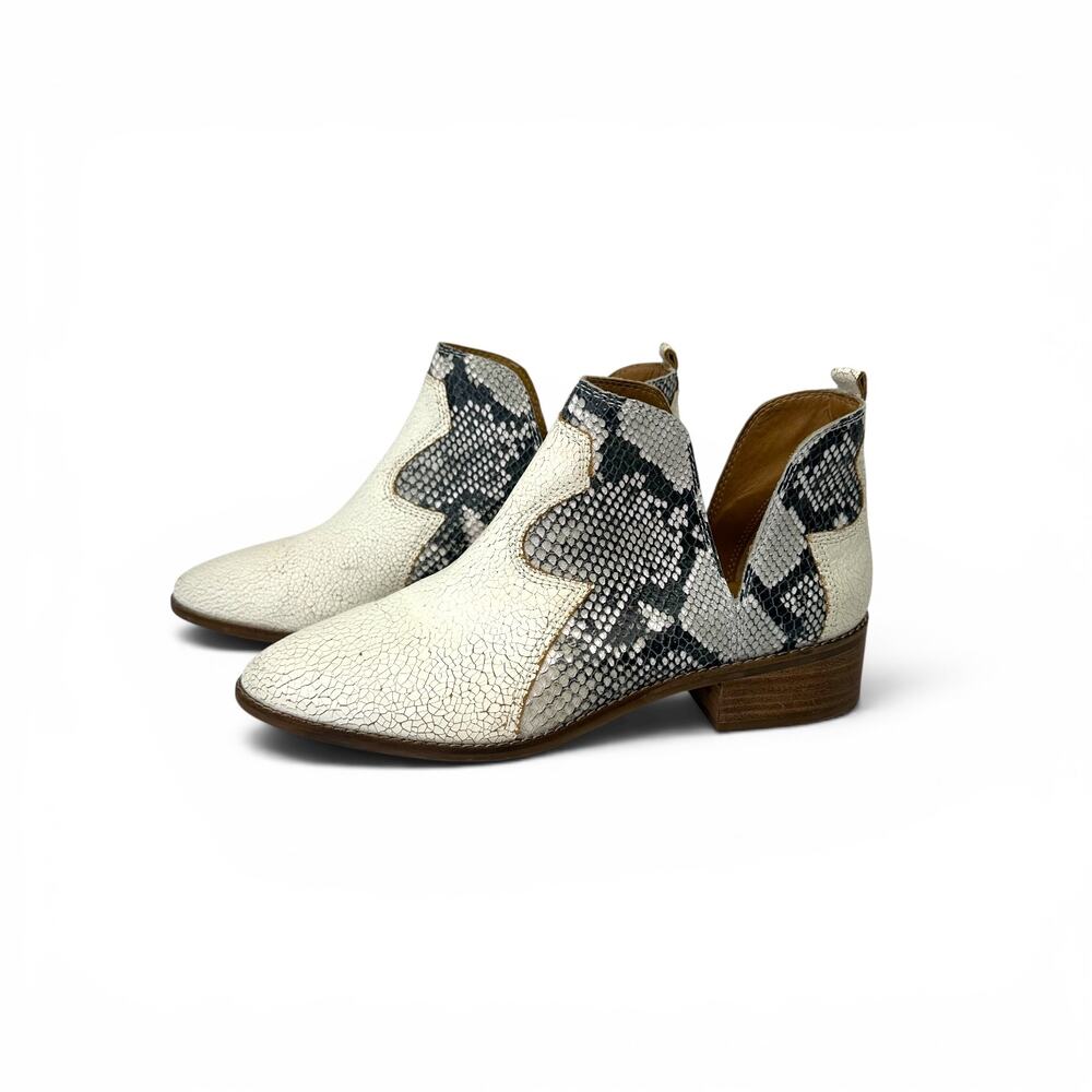 Lucky Brand Women’s Leymon Bootie Size 10 Milk White Crackled Leather Gray Snake